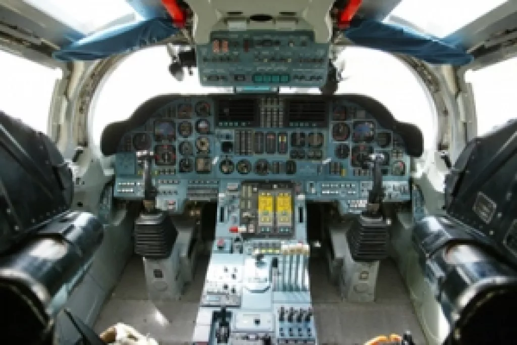 Летали три товарища 