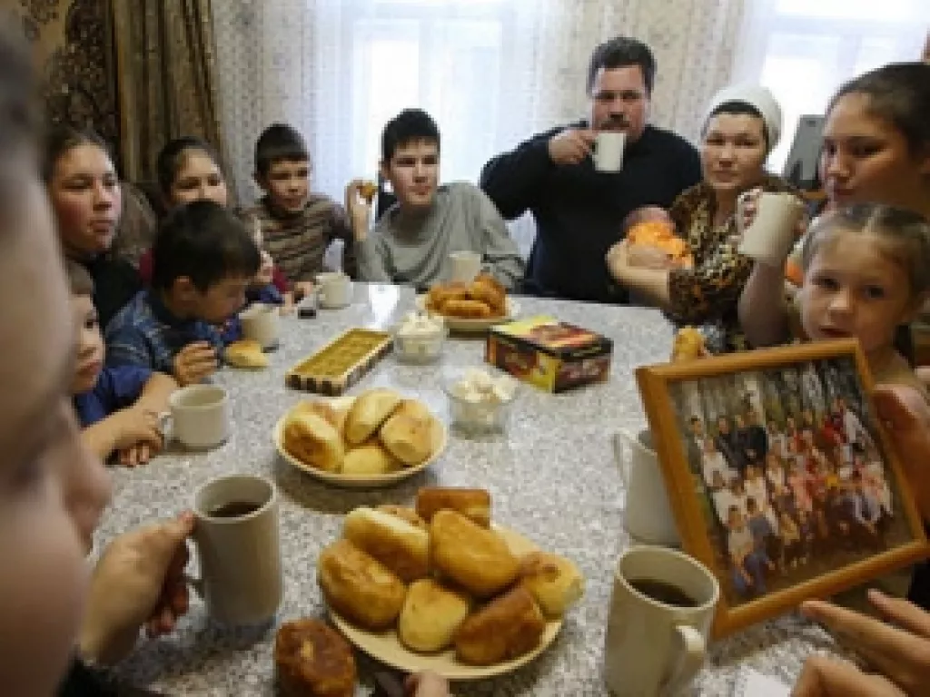 Госдума запретила увольнять многодетных отцов