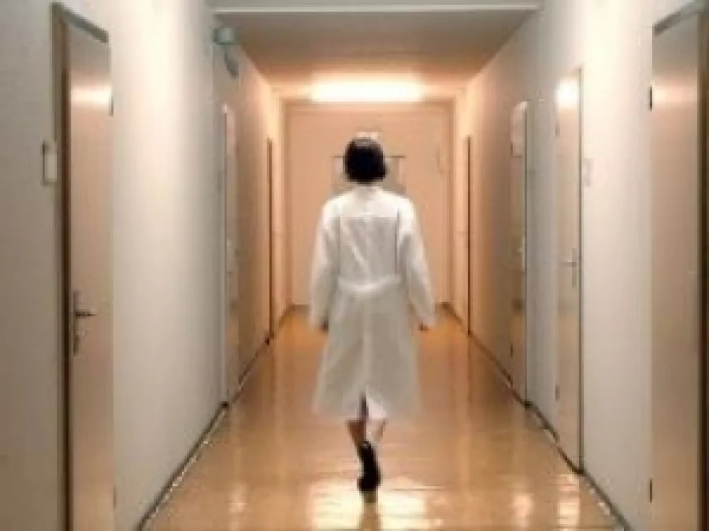 Врачи алтайской больницы готовятся к забастовке и увольнениям