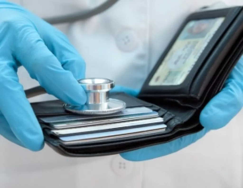 Министерство финансов планирует лишить права на бесплатную медицину неработающих россиян 