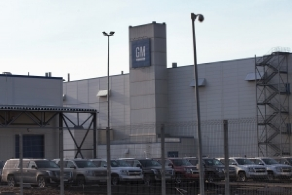 После ухода GM с российского рынка 25 тыс. человек могут потерять работу