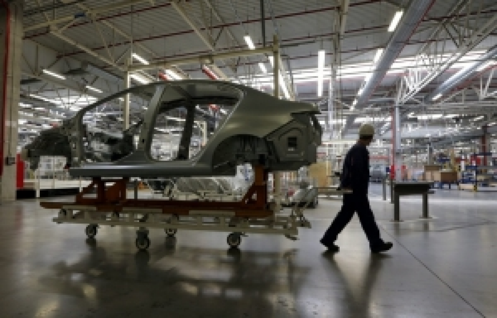 Калужский завод приостановит выпуск Peugeot, Citroеn и Mitsubishi и уволит 100 работников 