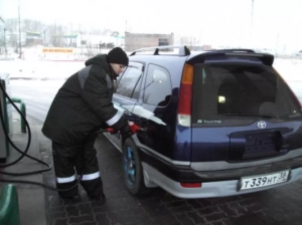 Израиль: забастовка заправщиков - работники перекрыли въезды на АЗС "Сонол"